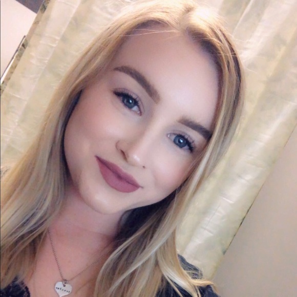 Meet your Posher, Mari. - Picture 1 of 1